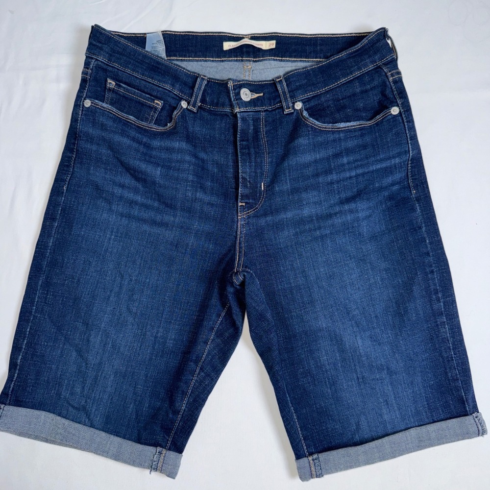 Levis Womens Classic Bermuda Shorts Dark Wash Denim Cuffed Size 29/ 8